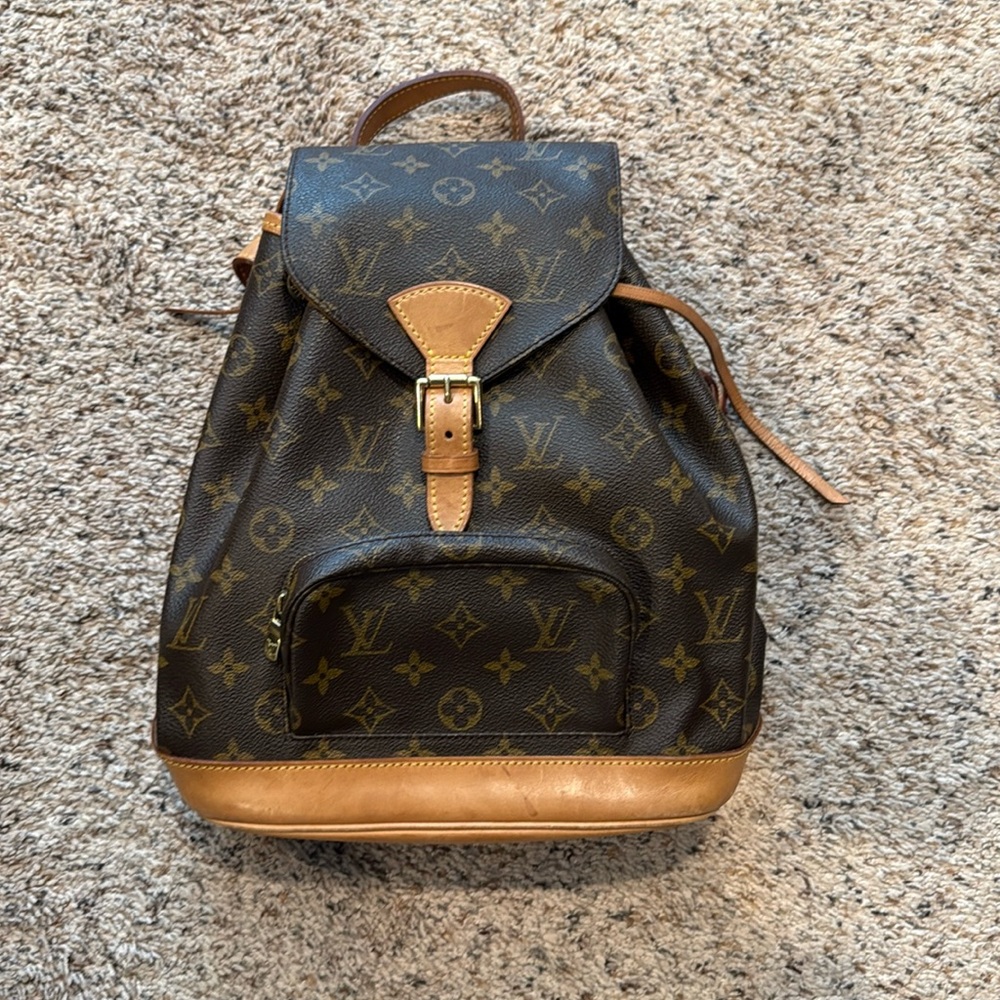 LV MONTSOURIS MM MONOGRAM BACKPACK with authenticification